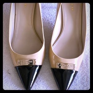 Coach Tapioca/Black Shoe 6.5